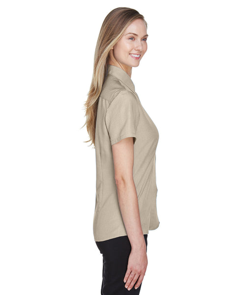 Harriton M560W - Camiseta de campamento texturizada para mujer Barbados